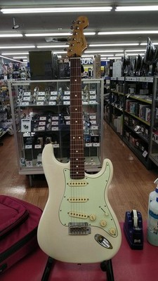 Stratocaster Type Model 70th Anniversary Player St FENDER MEXICO