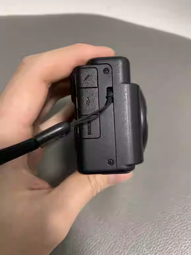 Sony ZV 1F 4K Video Touch Screen Vlog Camera for Content Creators and Vloggers - Bild 8 von 12