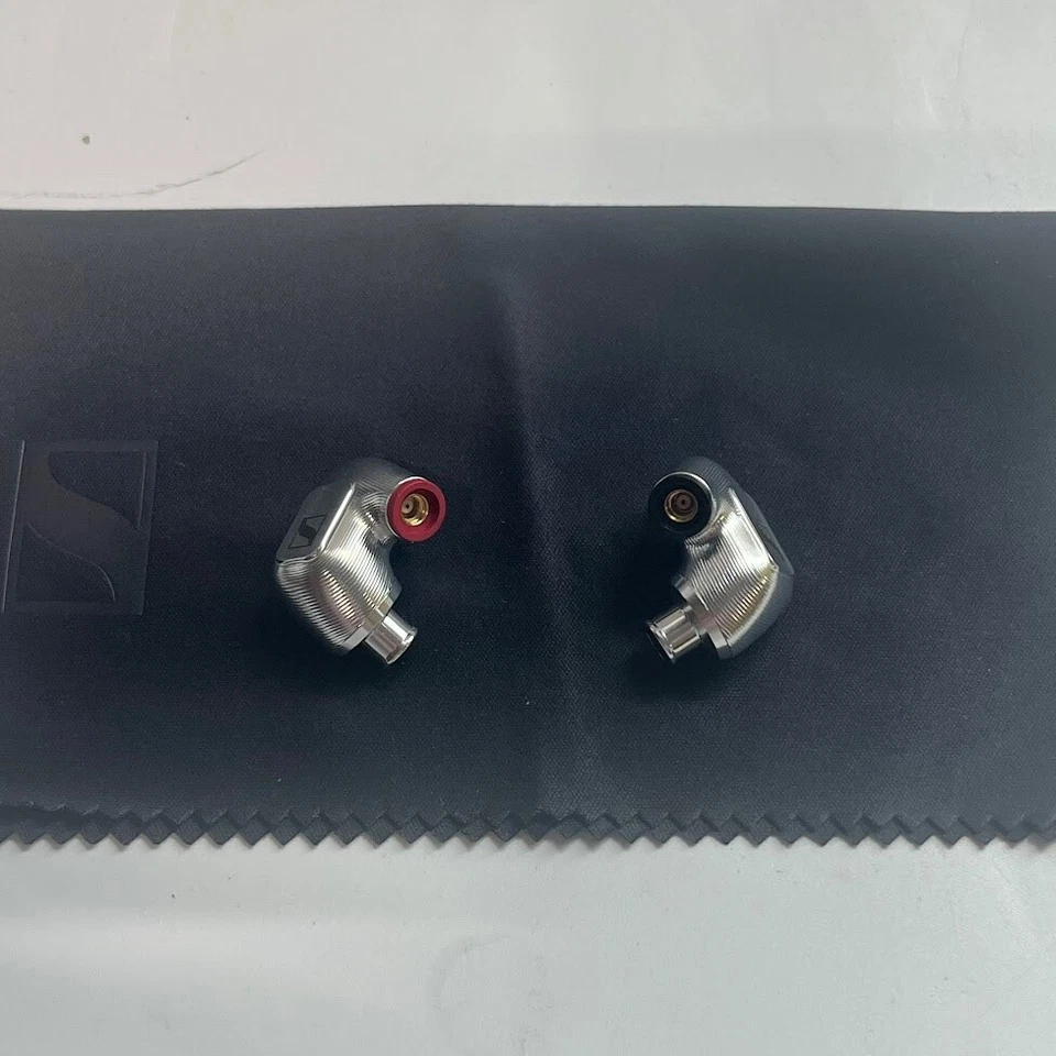 Auriculares intrauditivos Sennheiser IE 900 TrueResponse Transduce G2U Foto 4 de 4