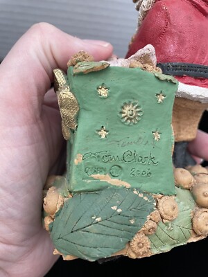 Tom Clark Gnome Cairn Christmas 2007 Cairn Studios Santa Pig