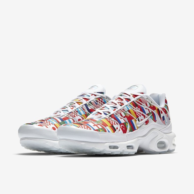 air max plus flags