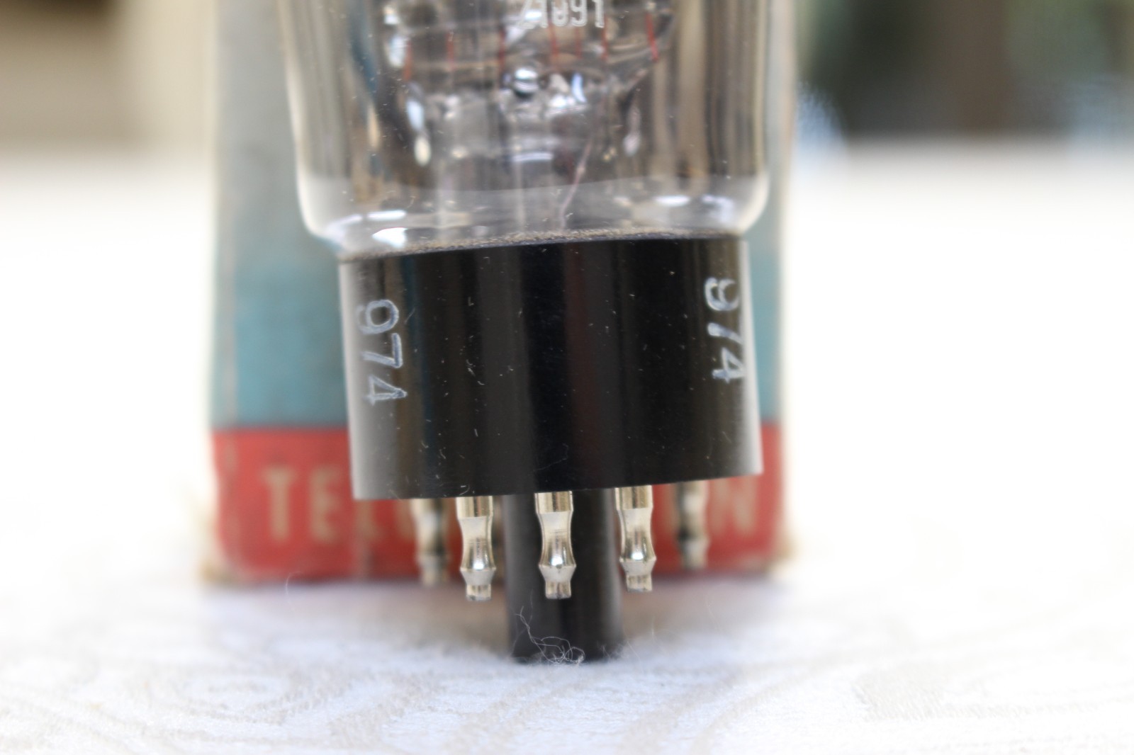 Telefunken AZ12 Rectifier Tube Y8A Mullard Fleetwood 1969 Untested Box — photo 6