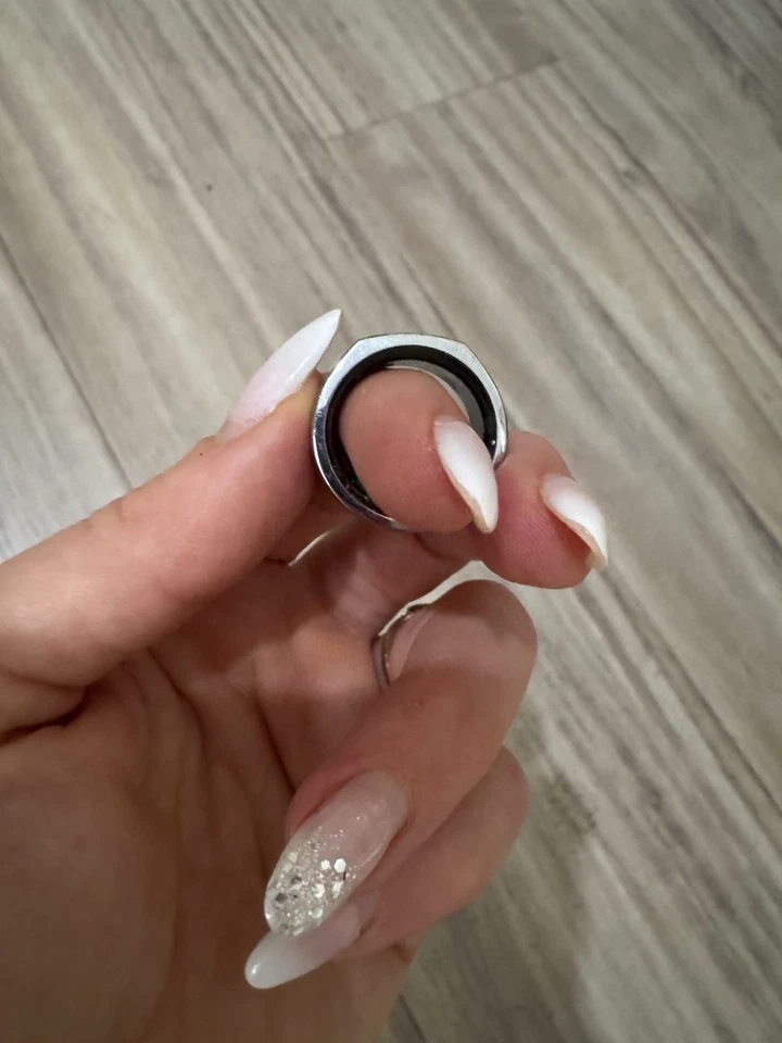 Oura Ring Gen3 Heritage Silver - Size US6 - 2 Chargers - Good Condition - Image 2 of 2