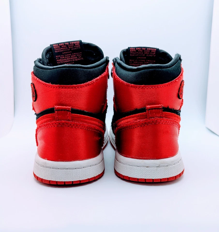 Used Size 10c Air Jordan 1 Satin Bred 2023 Toddler Sneaker - Image 4 of 4