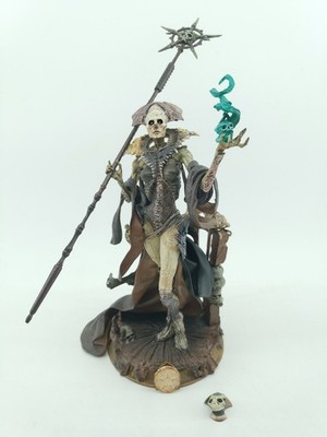 DEFEKT PureArts Hof der Toten Xiall Statue defekt Osteomancer Figur ab 14 Jahre