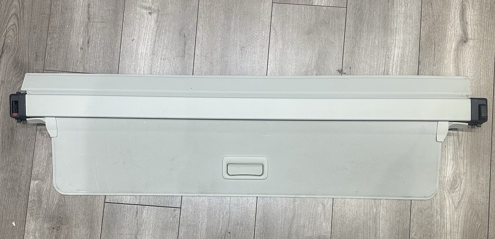 GENUINO VOLVO XC60 MK2 2017-2025 PAQUETE TRASERO ESTANTE CARGA CUBIERTA EN CREMA 32205900