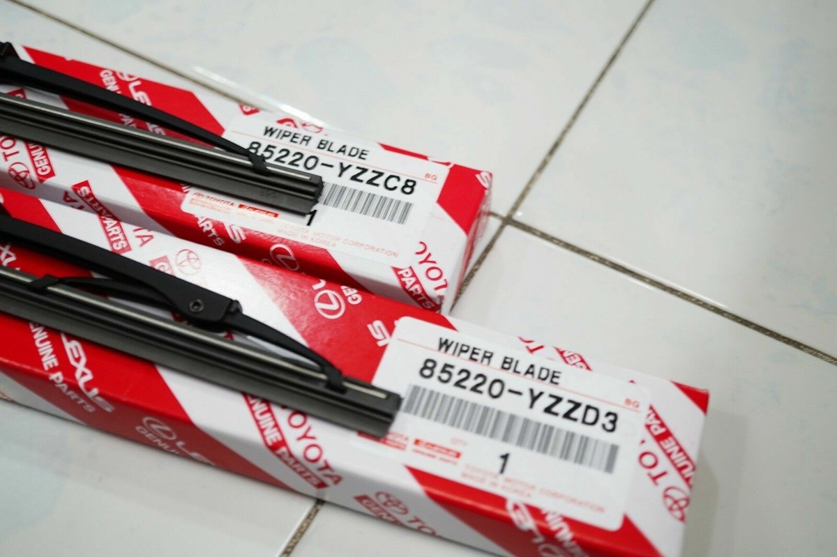 GENUINE TOYOTA HILUX FORTUNER 2005-2014 FRONT WIPER BLADE 85220
