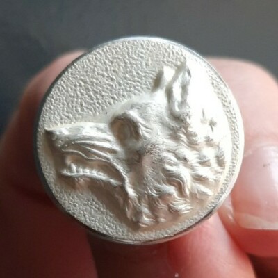 F10I09 Pearl White Wolf Head D22mm Uniform Hunting Veneer Button 