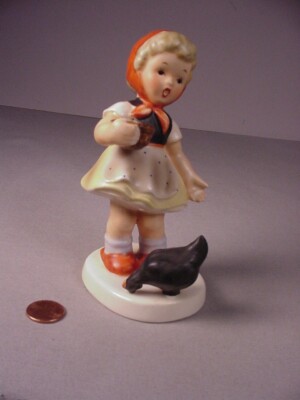 Vintage ceramic figurine Two Chicks AH4071 Cute Farmer Girl Figure 5.5'' 