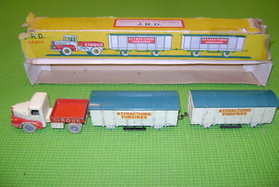 JRD - 1:43 - Unic Izoard Cirque Attractions Foraine réf 124