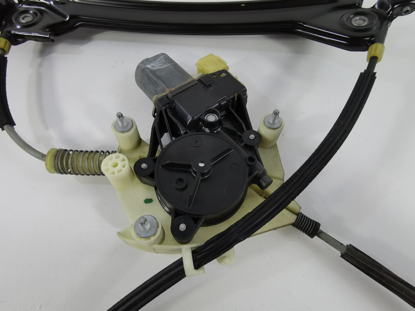 2014-2020 MASERATI QUATTROPORTE RIGHT REAR WINDOW REGULATOR MOTOR OEM