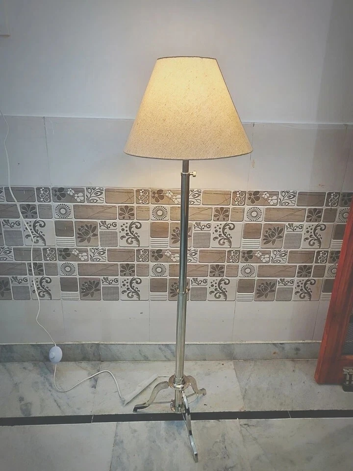 Lampada da terra antica vintage in ottone pieno effetto reale argento... - Immagine 4 di 4