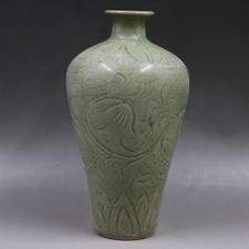 Chinese Song Yaozhou Kiln Celadon Porcelain Carved Flowers Design Vase 9.25 inch