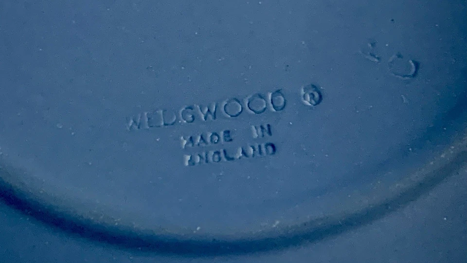 Wedgwood Peter Rabbit Jasper Collection White On Pale Blue Mini Plate England Foto 4 de 4