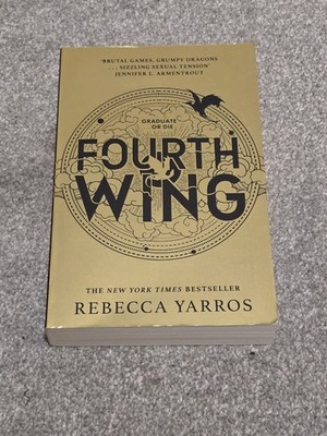 Fourth Wing: DISCOVER THE INSTANT S..., Yarros, Rebecca VGC