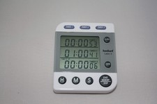 Hanhart Labor 3 - Drei Timer. Volle Kontrolle. Maximale Präzision.