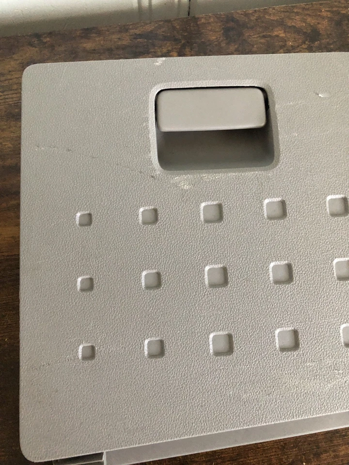 Honda Pilot 2009-2015 OEM maletero de carga lado izquierdo compartimento de almacenamiento cubierta de puerta Foto 2 de 4