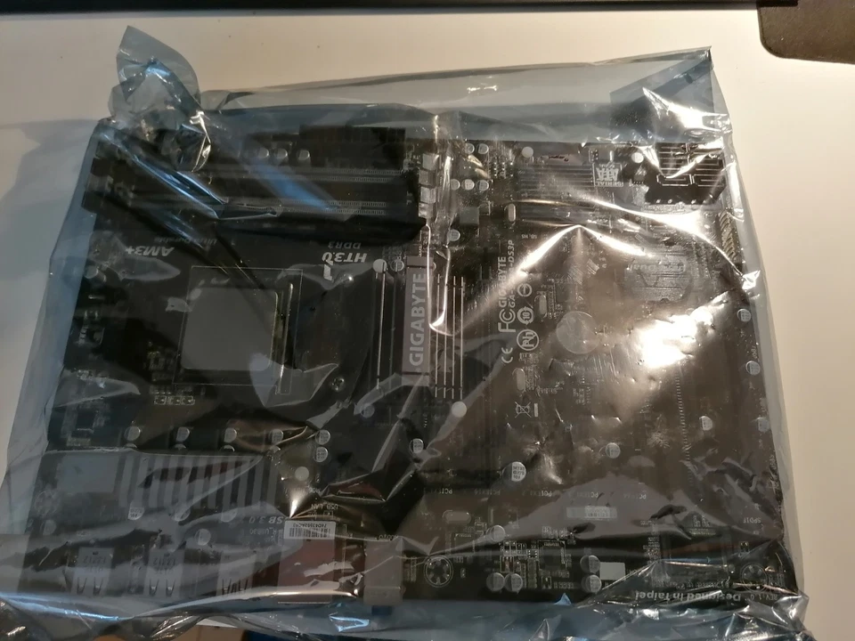 Gigabyte Mainboard 970A-DS3P AM3+ CPU AMD 6300FX - Bild 3 von 4