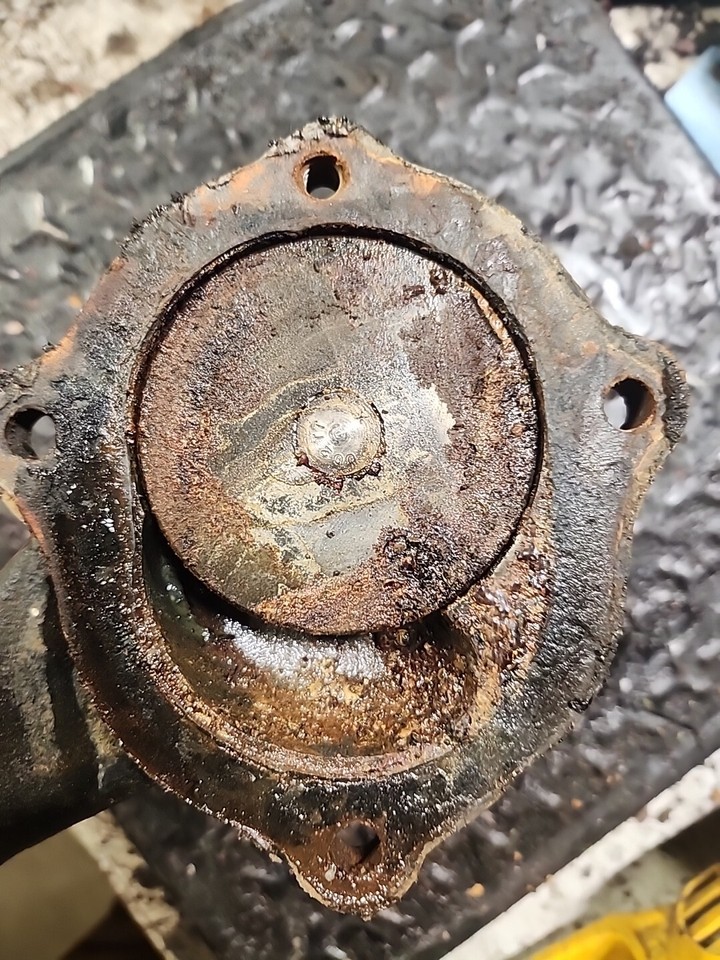 Fordson 2N/8N/9N Water Pump C/o Pully - Ford Tractor Spares - Foto 9