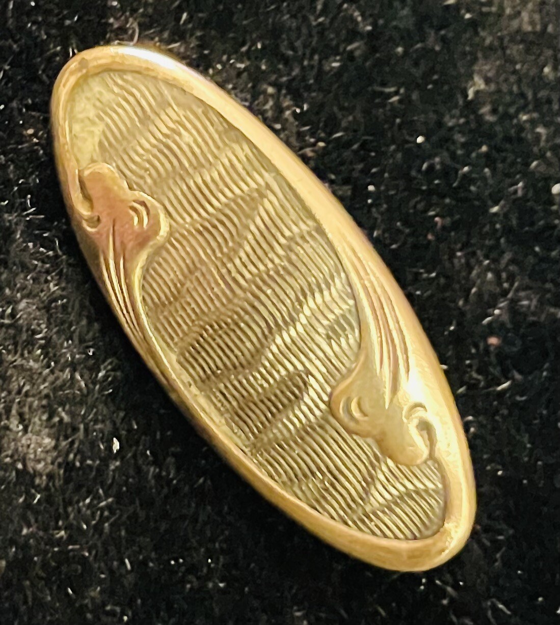 Ex rare Antique OVAL ART NOUVEAU Transitional brass button, 1890s/early 2900s