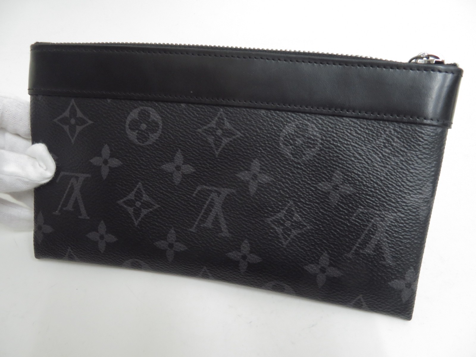 Authentic LOUIS VUITTON Monogram Eclipse Discover… - image 5