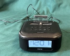 iHome iPL8BN Stereo FM Clock Radio with Lightning Dock for iPhone / iPod -NICE!