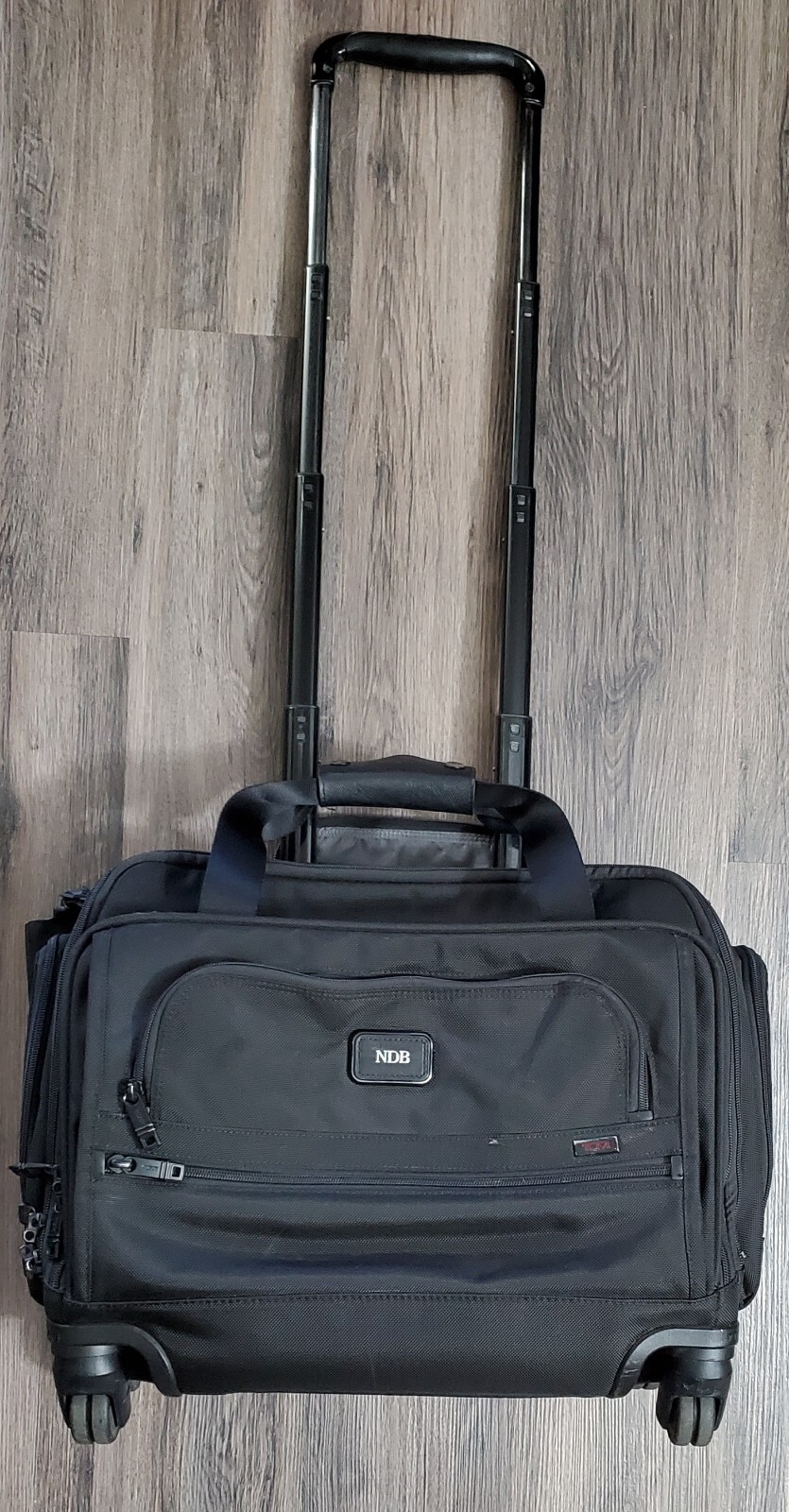 Tumi Alpha 2 4 Wheeled Compact Duffle Carry One Bag Black eBay