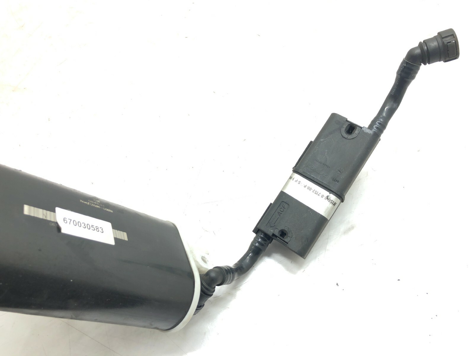 2014-2020 MASERATI QUATTROPORTE FUEL TANK CHARCOAL VAPOR EVAPORATOR W/ HOSE OEM.