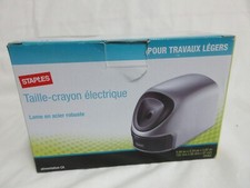 Staples Light Duty Electric Pencil Sharpener 34462 380806