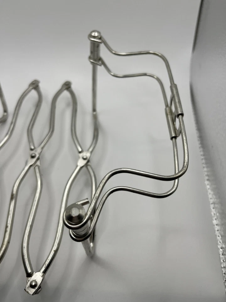 VINTAGE Chrome Silver Expandable Metal Trivet Casserole/Dish Holder ITALY SEE - Image 4 of 4