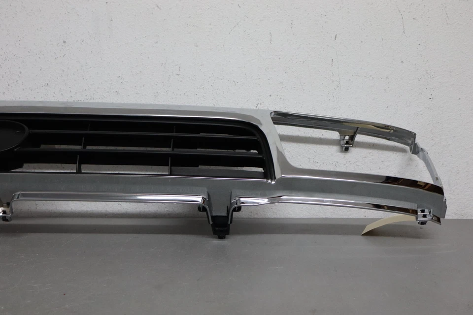 1992 1995 TOYOTA 4RUNNER FRONT CHROME GRILLE Foto 3 de 4
