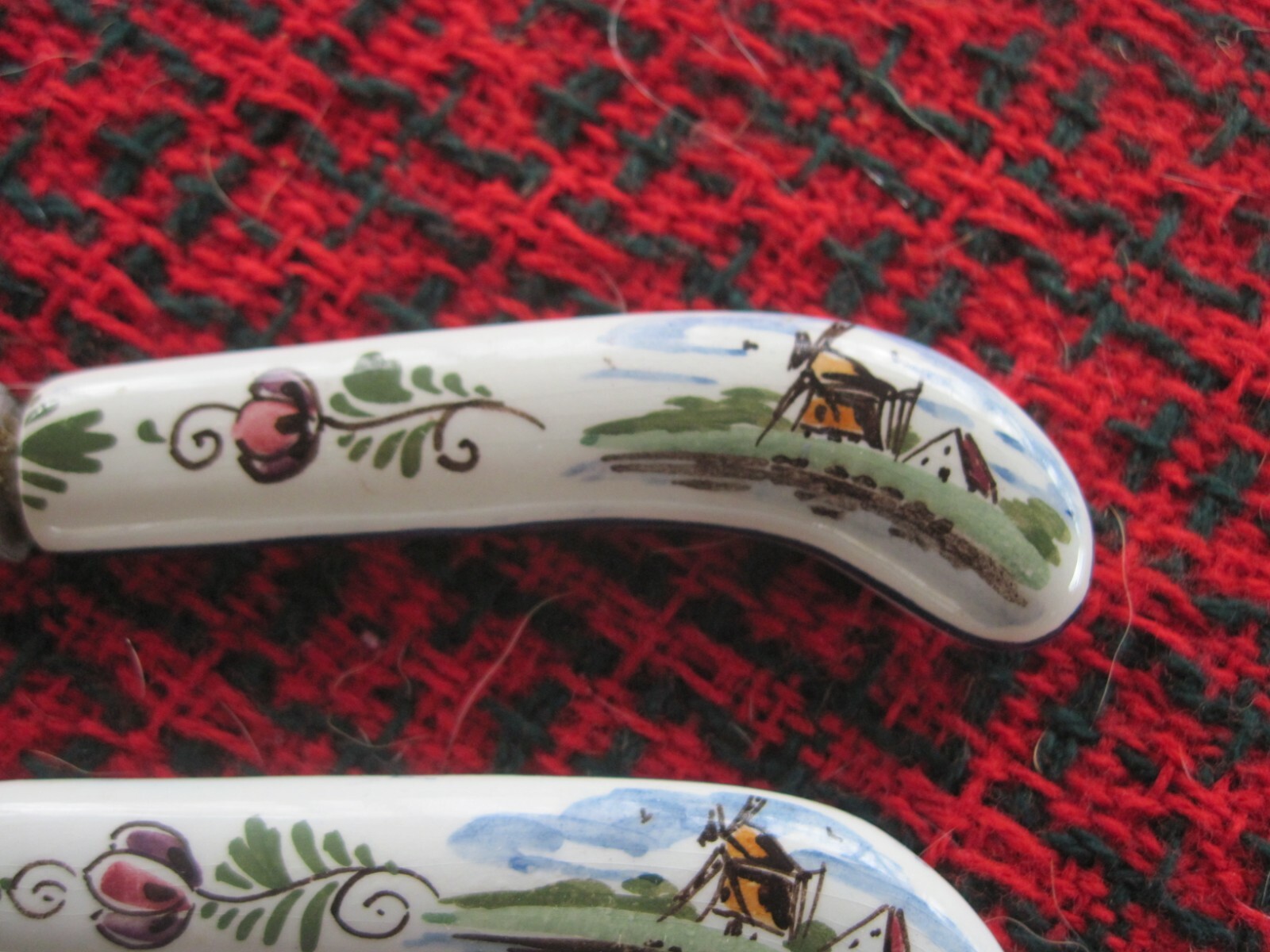Set of 4 Fancy ELESVA Made in Holland Porcelain Handled Cheese Knives