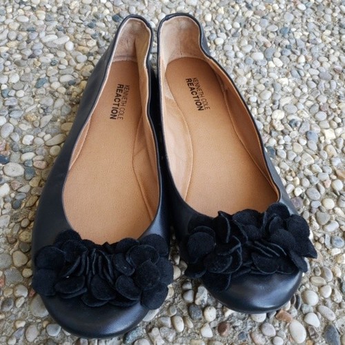 Black Floral Leather Upper Flats Size 