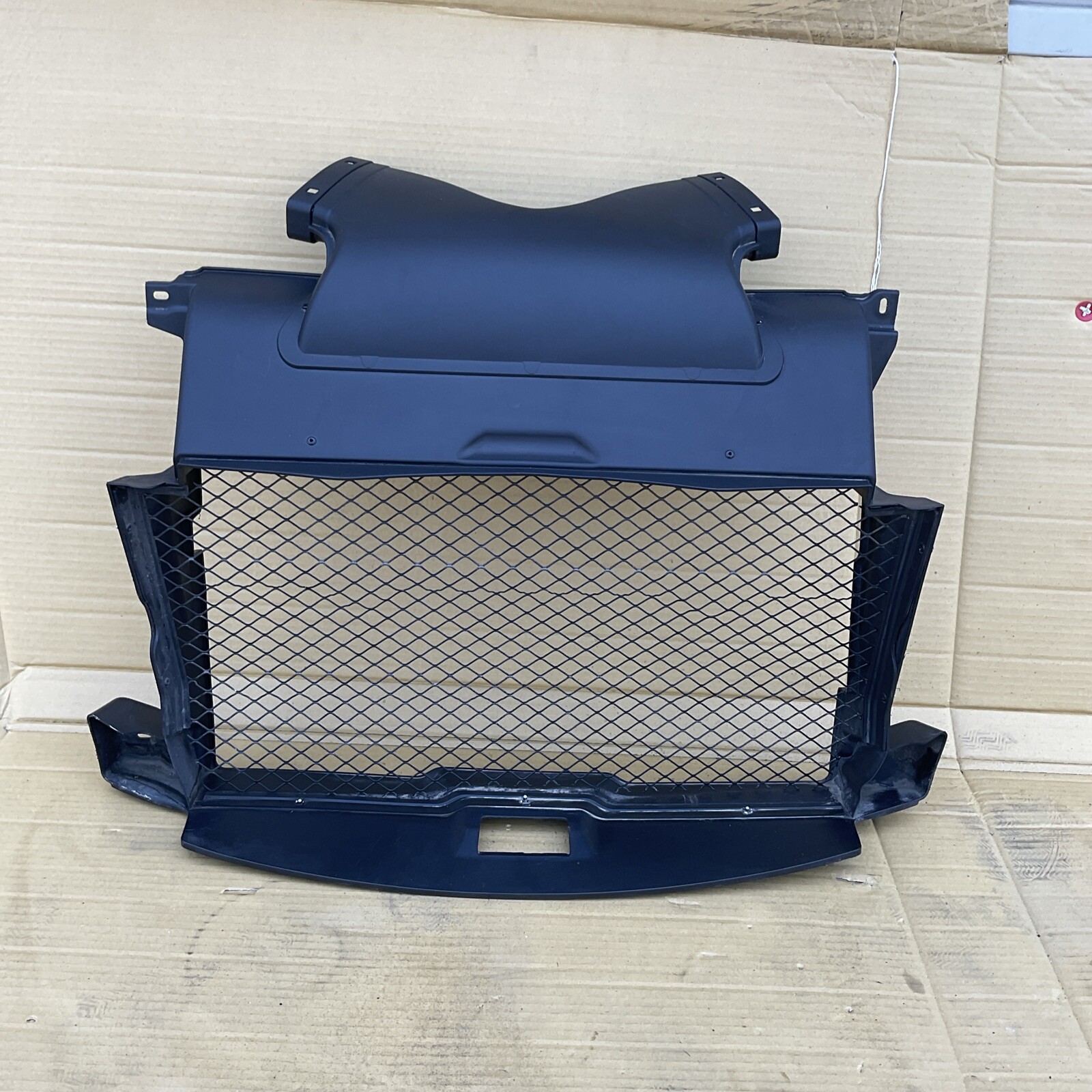 2014-2021 Maserati Quattroporte Front Engine Radiator Air Duct Support Shroud
