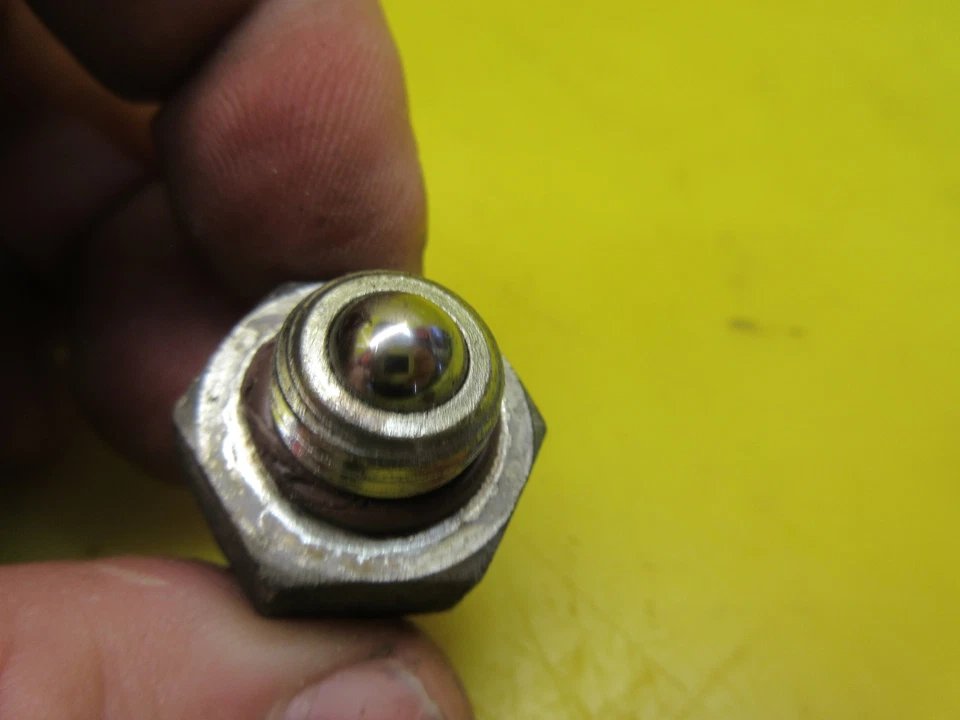 HARLEY-DAVIDSON NIGHT ROD STREET V-ROD TRANSMISIÓN SENSOR DE POSICIÓN DE ENGRANAJE NEUTRO Foto 2 de 3