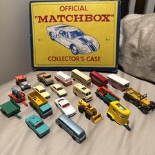 Vintage Matchbox Collection W/ Collectors Case No. 41 LOT 19 Cars