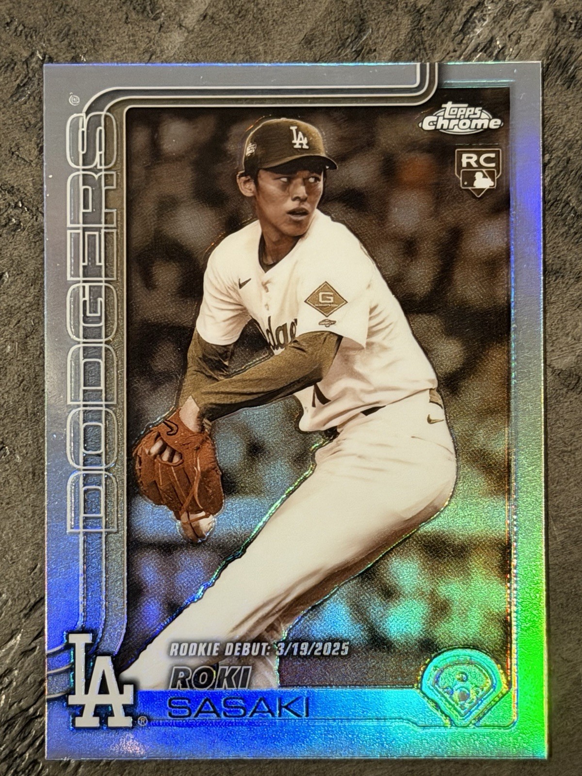 2025 Topps Chrome Update - Roki Sasaki Sepia Refractor RC Rookie Debut #USC73