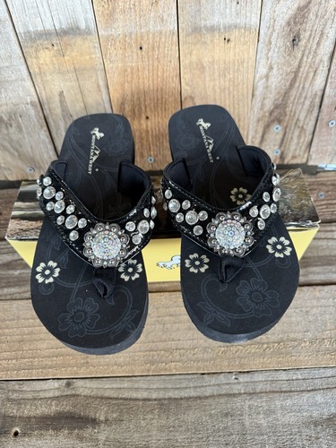MONTANA WEST BLING CONCHE FLAT GLOSSY BLACK FLIP FLOPS SIZE 7 **NWT** BOX