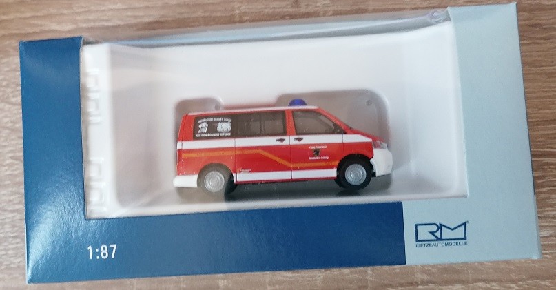 Rietze 51940 - 1/87 Volkswagen T5 FW Neustadt b. Coburg - New