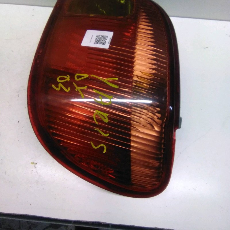 DX. FANALE POST. TOYOTA YARIS 1.4 D-4D FRP Ber. 2001-2005 9c1ec3 815510D070
