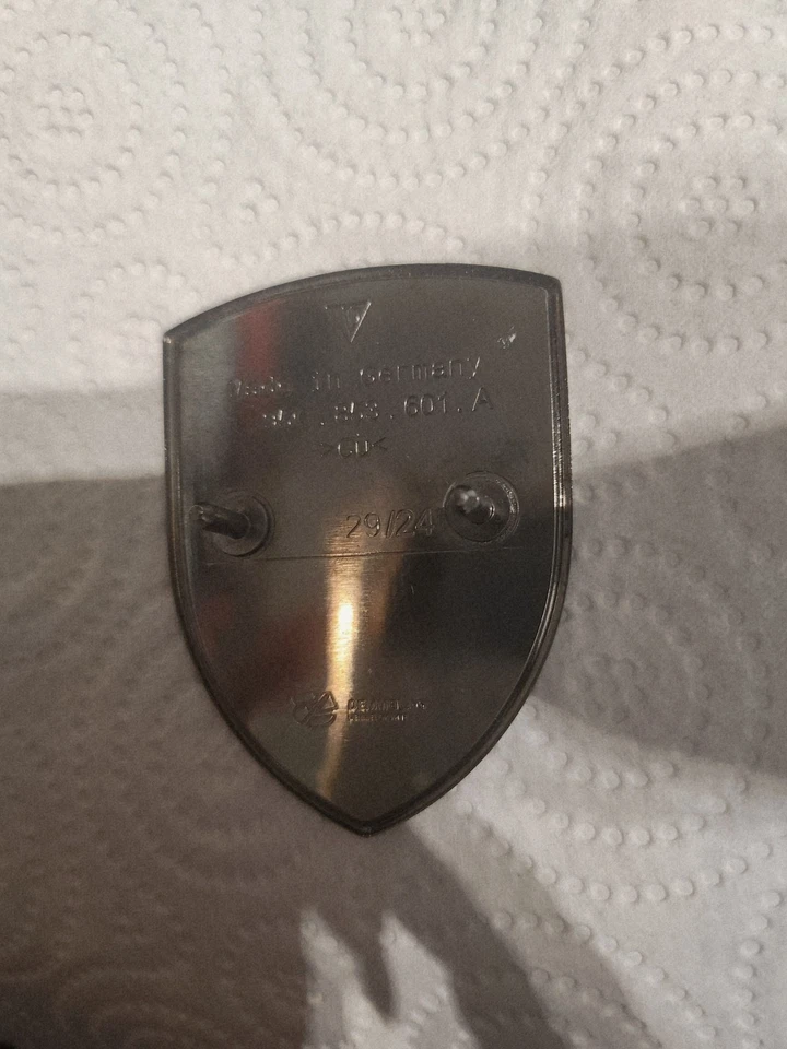 Emblema Porsche / Logo Stuttgart - Diseño original, elegante y raro Foto 2 de 2