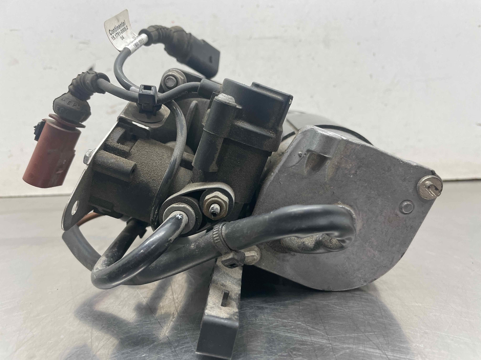 2009 Bentley Continental Flying Spur 6.0L Air Ride Susp Compressor 3D0616005M