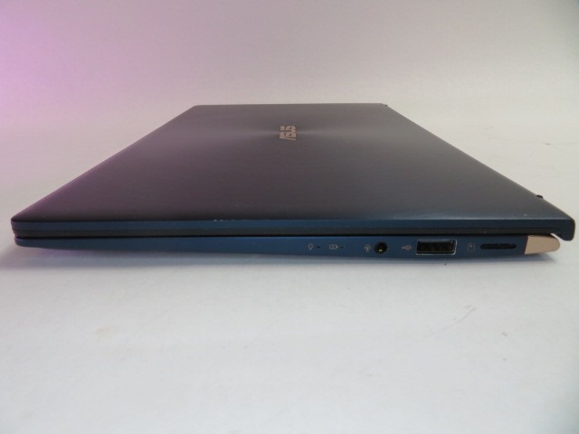 ASUS ZenBook UX333FA, 13.3-Inch Laptop, with Intel Core i7 8th Gen., Windows 11 Pro