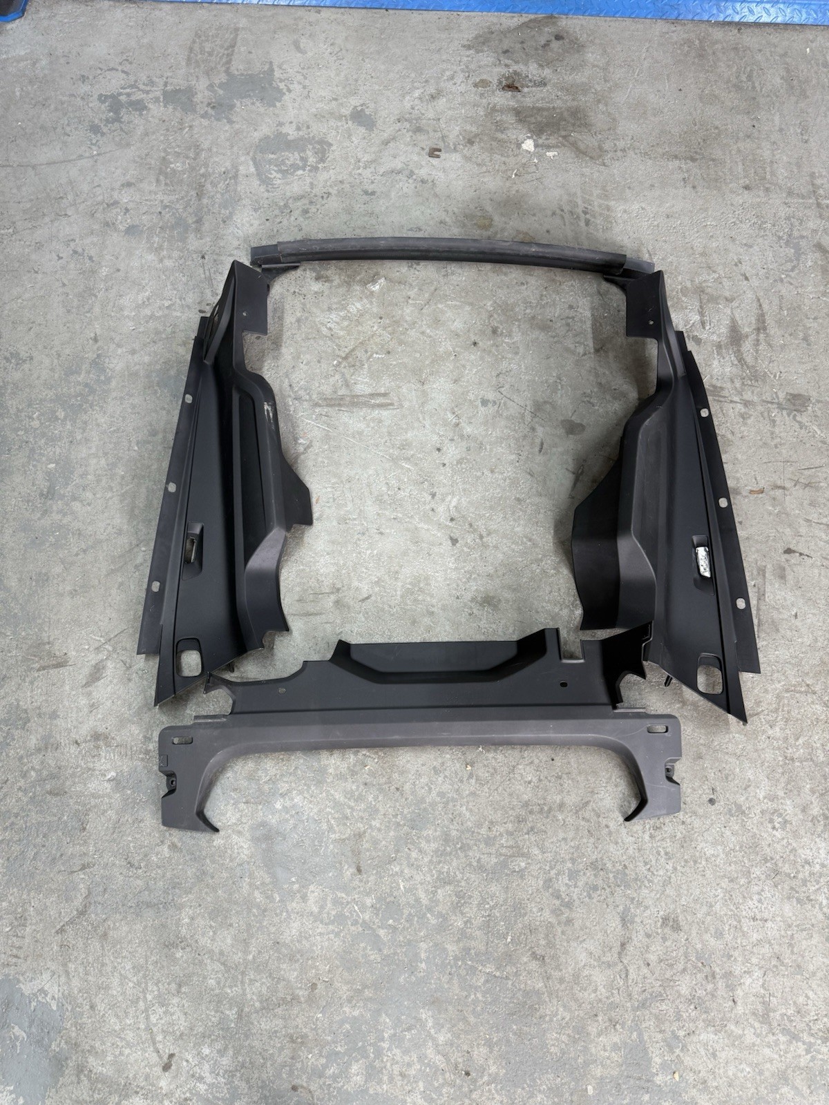 Audi R8 V10 Rear Engine Bay Compartment Cover Panel  Set 2017 - 2023 Trim