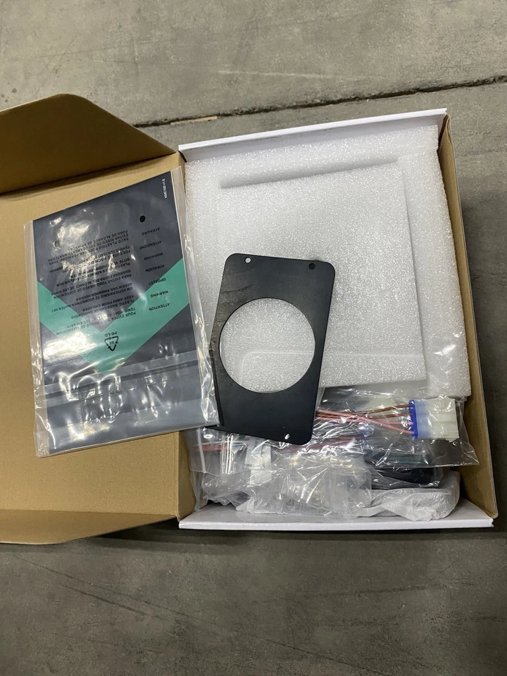 Kicker Marine KMC100 Media Center Radio Stereo - Image 3 of 4