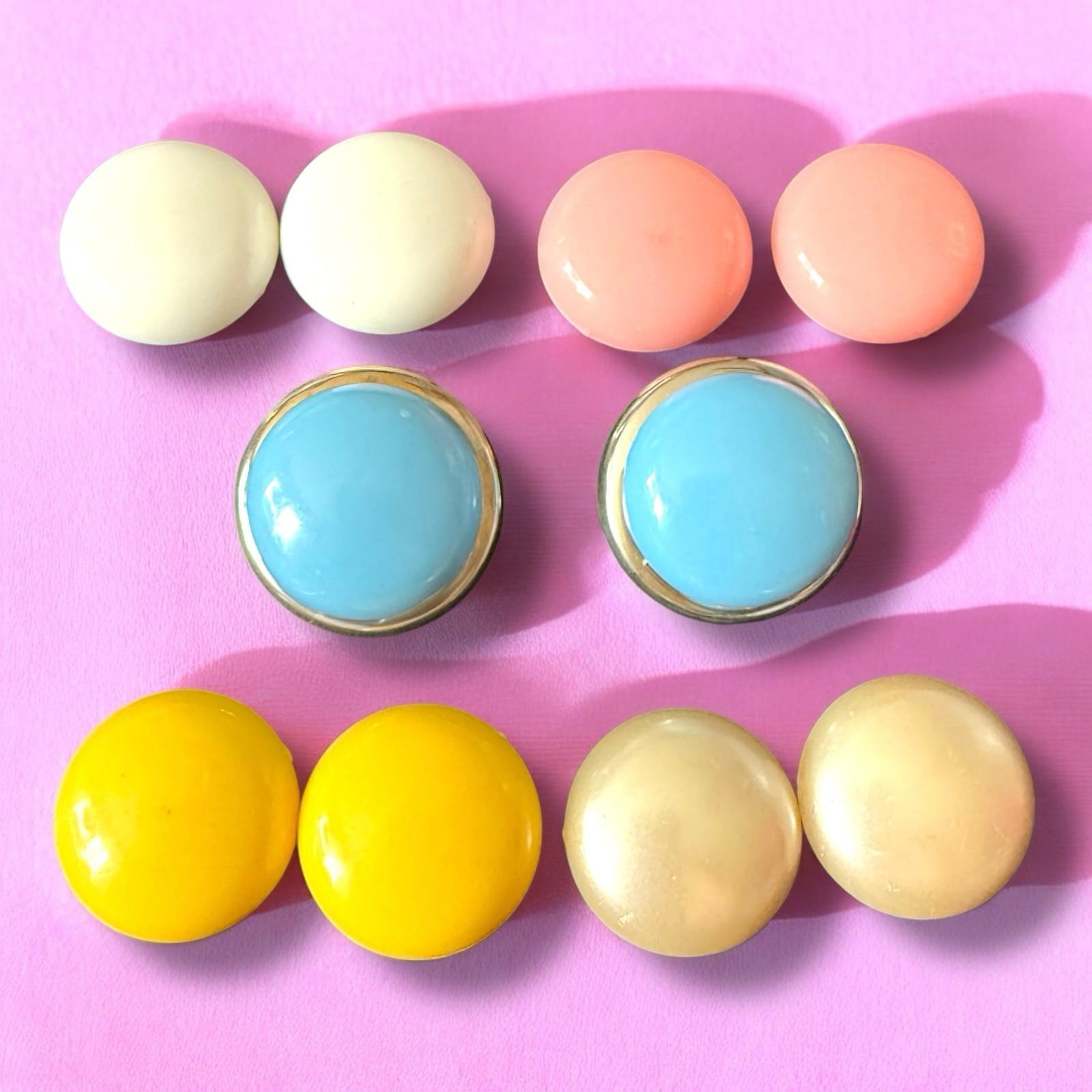 Interchangeable Button Clip On Earrings 1950s Vin… - image 1