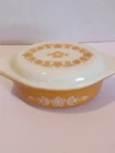 Vintage PYREX Ovenware Casserole Dish With Lid Butterfly Gold 1.5 Qt Made in USA