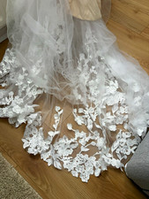 Ivory Lace & Tulle Mermaid Wedding Dress Size 12 Regular Sleeveless V-Neck