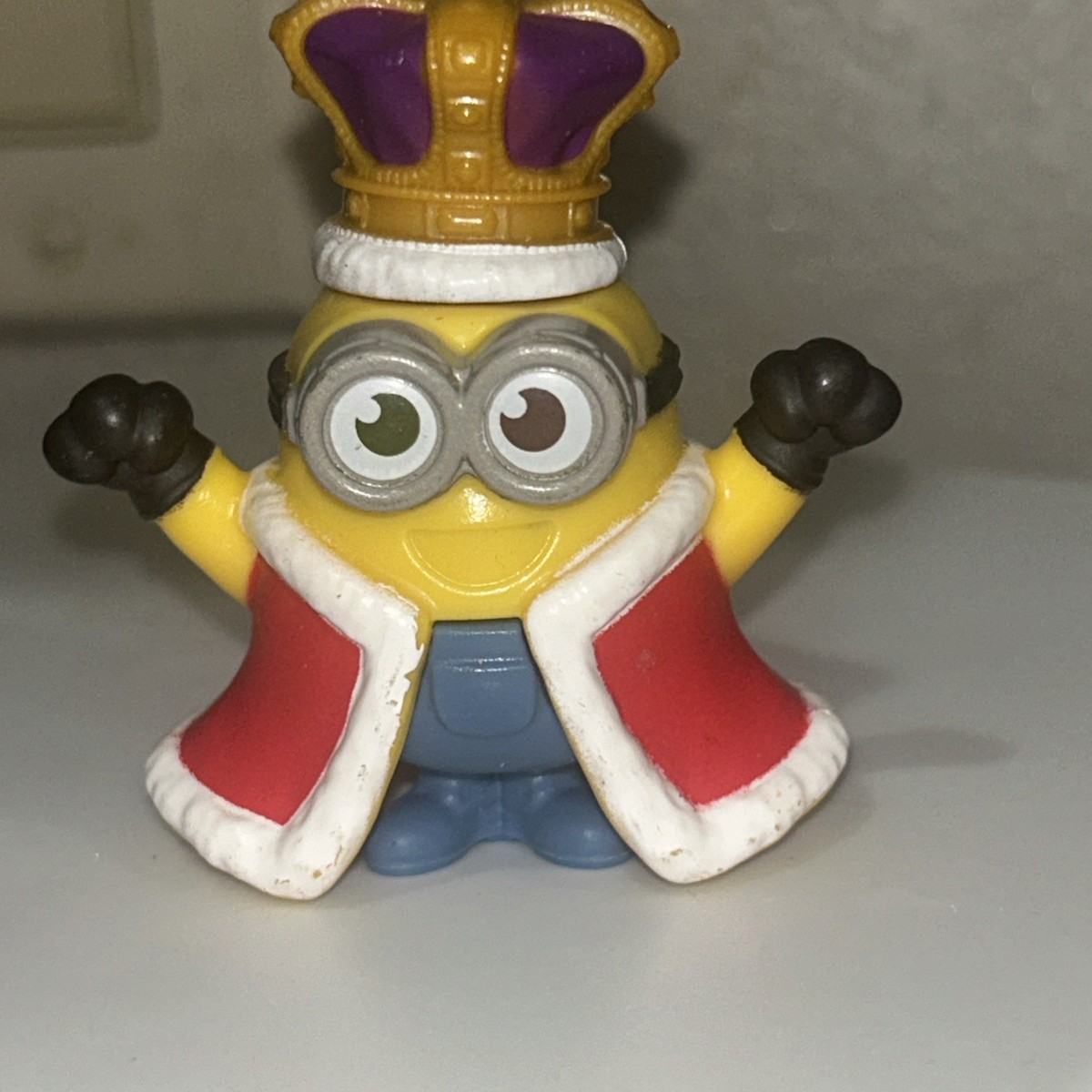 Funko Pop! Movies Despicable Me 168 King Bob Minion Vinyl Figure
