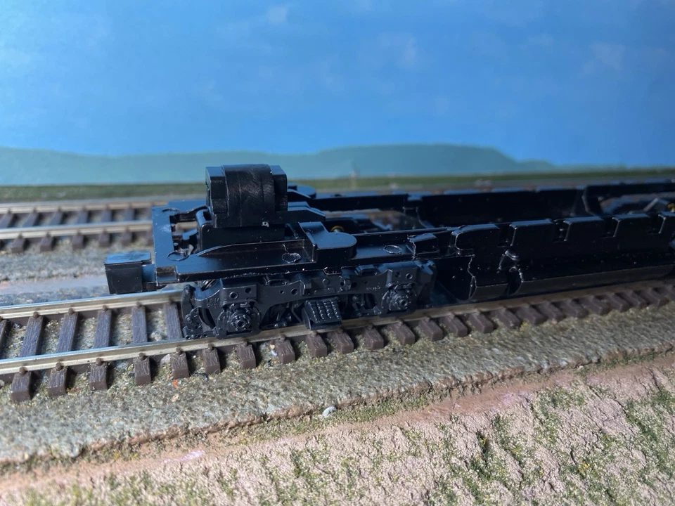 NOS HO Athearn Blue Box EMD GP35 Factory Dummy Rolling Chassis. *READ* - Image 4 of 4